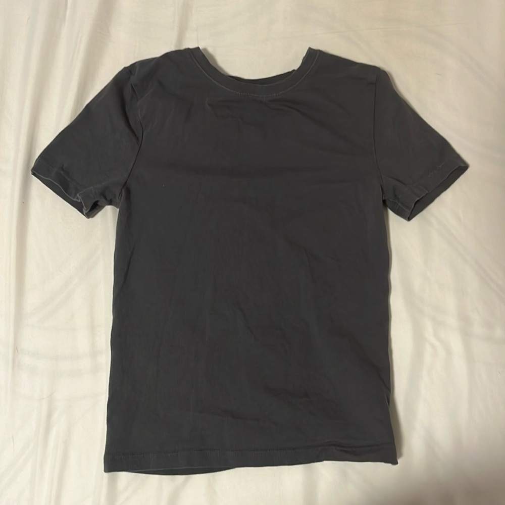 H&M gray slim fit tee